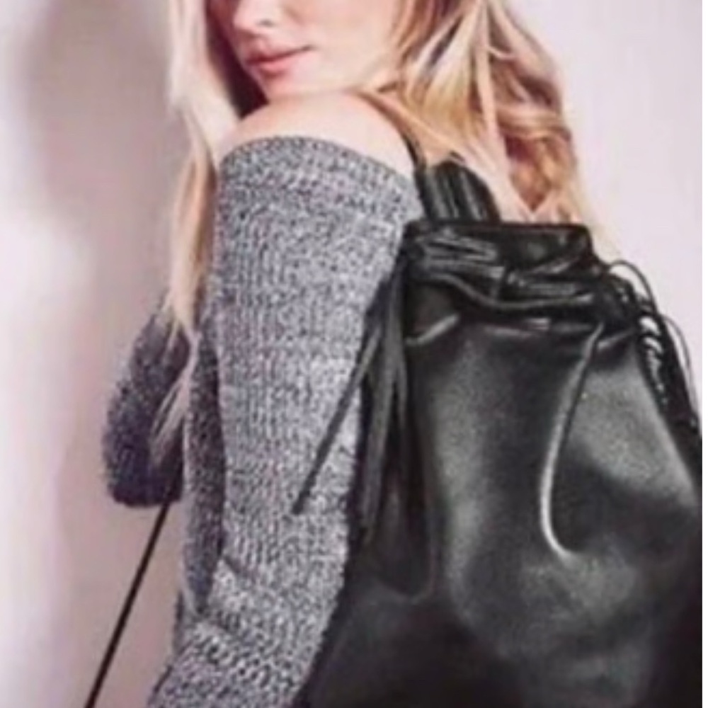 Victoria’s Secret‎ Faux Leather Fringe Bucket Backpack Purse - Picture 2 of 10